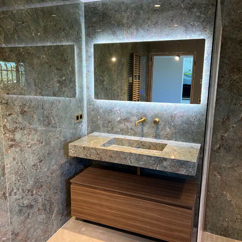 Tutoriel comment installer un meuble de salle de bain suspendu