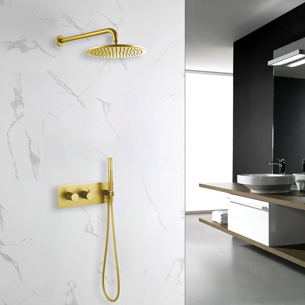 Colonne de douche encastrable or brossé dans une salle de bain design - Bellegno